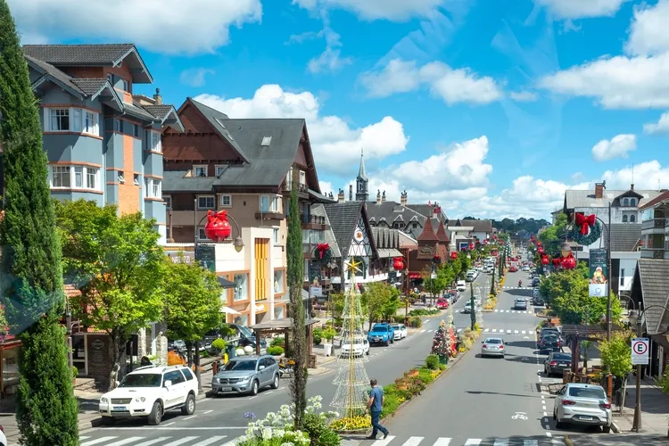 1754771318398-o-que-fazer-em-gramado-2024-1-ezgif.com-jpg-to-webp-converter (1)